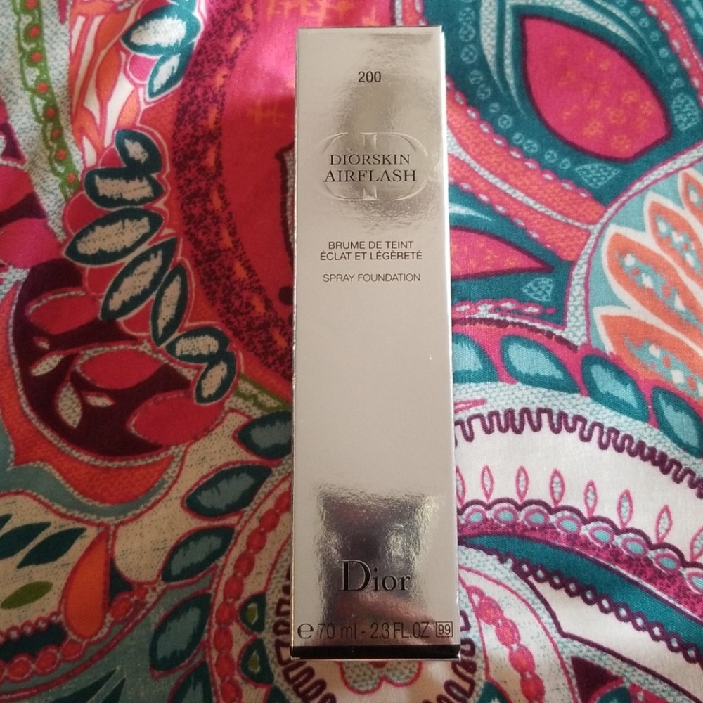 Dior airflash spray foundation 200 NEW